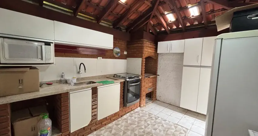 Oportunidade no Jardim Márica – Casa Térrea em Condomínio | 2 Dormitórios | 2 Vagas | Lazer Completo