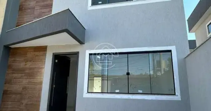 Duplex com 3 quartos sendo um térreo e duas suítes no Village