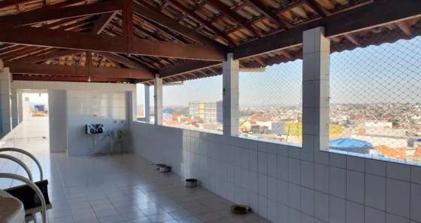 Sobrado de 306m² com 5 quartos  2 vagas em Guarulhos