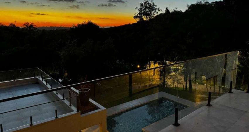 CASA EM  CONDOMÍNIO 300m²  4 SUÍTES 5 VAGAS   ATIBAIA   SÃO PAULO