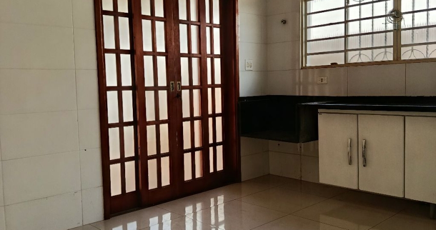Casa com 3 quartos à venda no Ipanema, Araçatuba 
