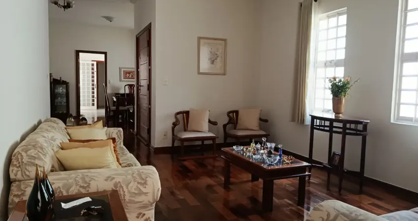 Casa com 3 quartos à venda na Avenida Paulista, Jardim Nova Yorque, Araçatuba