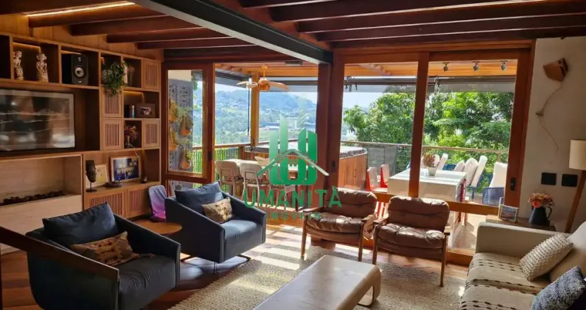 Casa Condomínio Uptown Housing - Alphaville - 200 m2 - Reformada