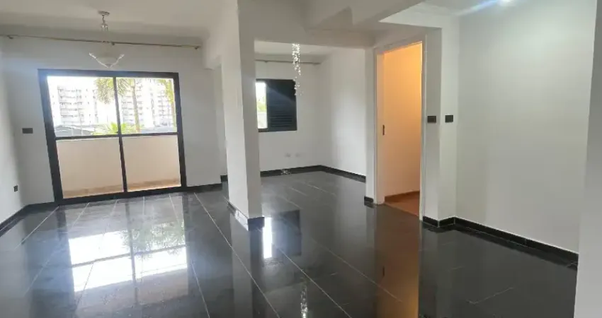 Apartamento com 3 quartos para alugar na Rua Benedito Lopes da Silva, 150, Vila Mogilar, Mogi das Cruzes