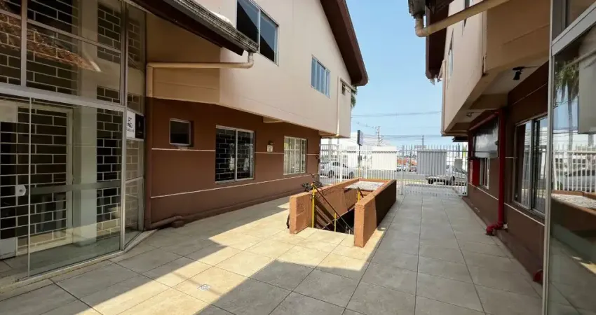 Sala comercial com 1 sala para alugar na Rua Francisco Derosso, 2065, Xaxim, Curitiba