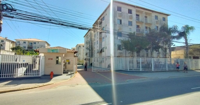 Apartamento West residencial, vai andando para West shopping, o imóvel possui 2 quartos, varanda, vaga de garagem na escritura, localização privilegiada