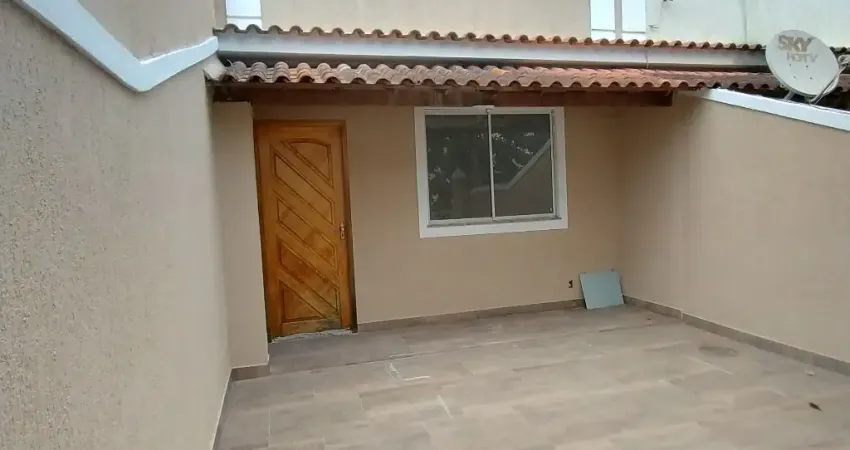 Casa junto ao posto 500 e estrada do tingui, 2 quartos, vaga de garagem, condomínio com portaria automática