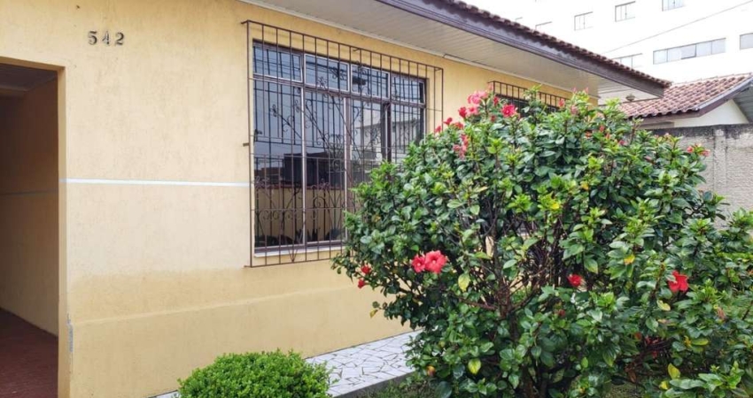 Casa Residencial com 2 quartos  à venda, 250.00 m2 por R$695000.00  - Centro - Colombo/PR