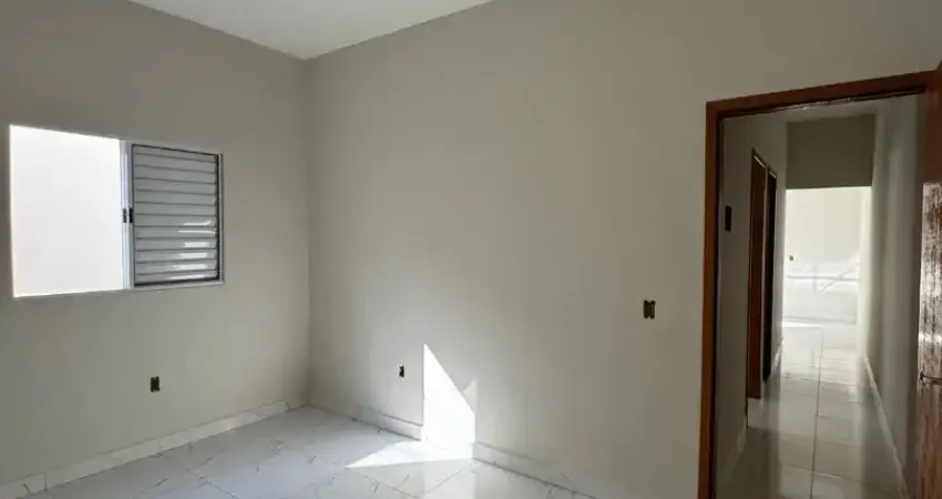 Belíssima casa em uma ótima localização, no Bairro Monte Hebron, de R$330.000 por R$299.000