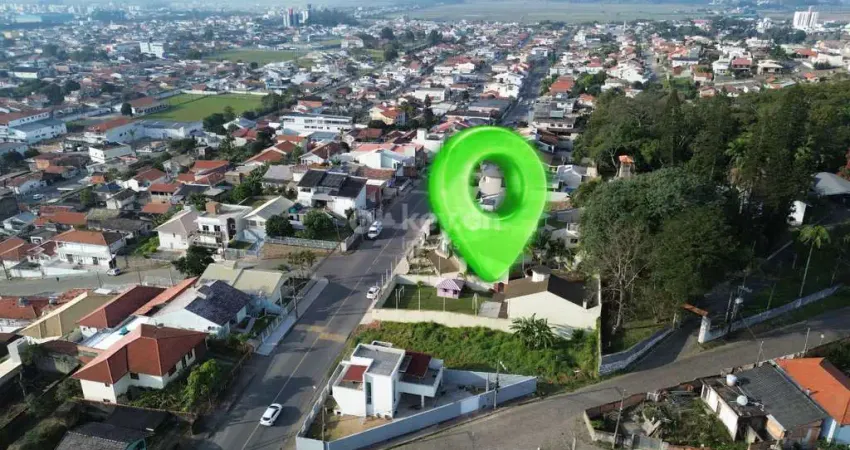 Casa à venda, 5 quartos, 1 suíte, 8 vagas, Oficinas - Tubarão/SC