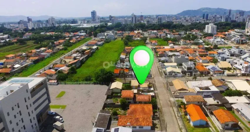 Casa à venda, 3 quartos, 3 vagas, Revoredo - Tubarão/SC
