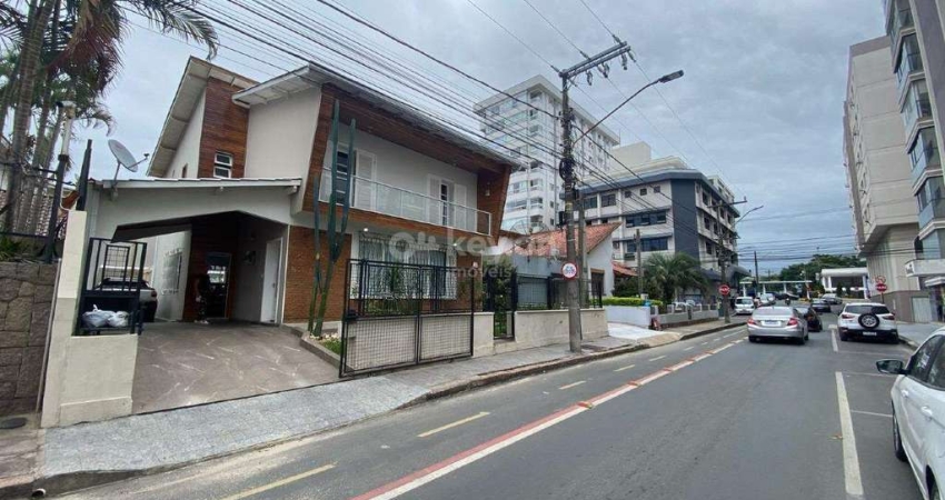 Casa com 4 quartos para alugar no Centro, Tubarão 