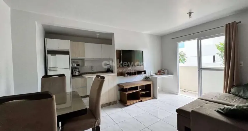 Apartamento semi mobiliado no jardim europa residence - bairro passagem, tubarão/sc