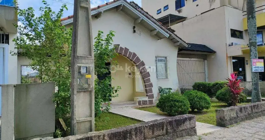 Casa com 3 quartos para alugar no Dehon, Tubarão 