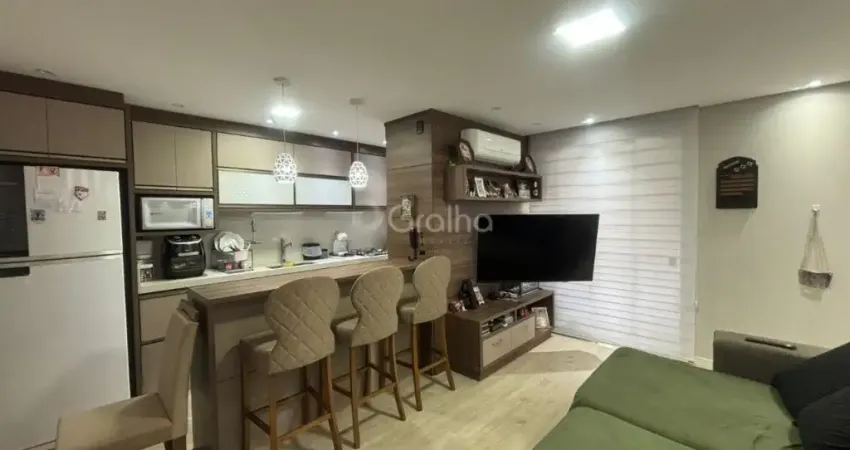 Apartamento de 2 dormitórios com suíte e sacada com churrasqueira no itacorubi