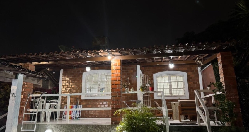 Casa com 3 quartos para alugar na Rua Andrelina Cosme da Silva, 5, Porta Florada, Gravatá