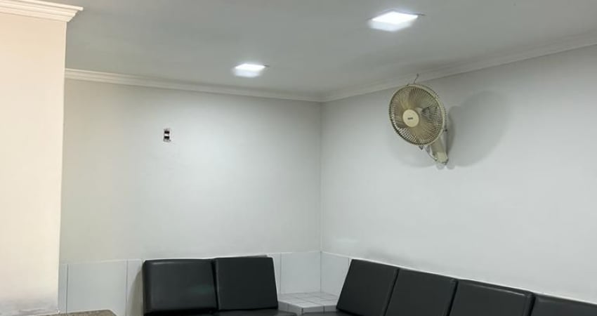 Casa / Ponto comercial - Oportunidade! Pronta para Clínicas