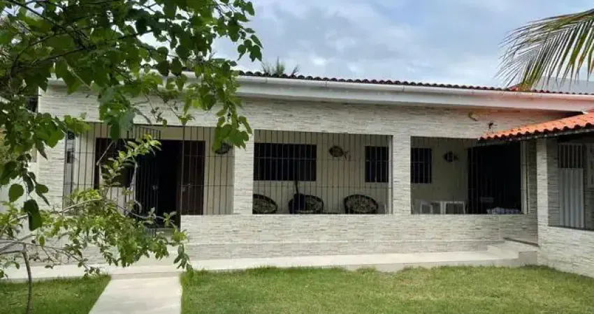 Casa Solta á 40m do Mar , Ampla e com jacuzzi