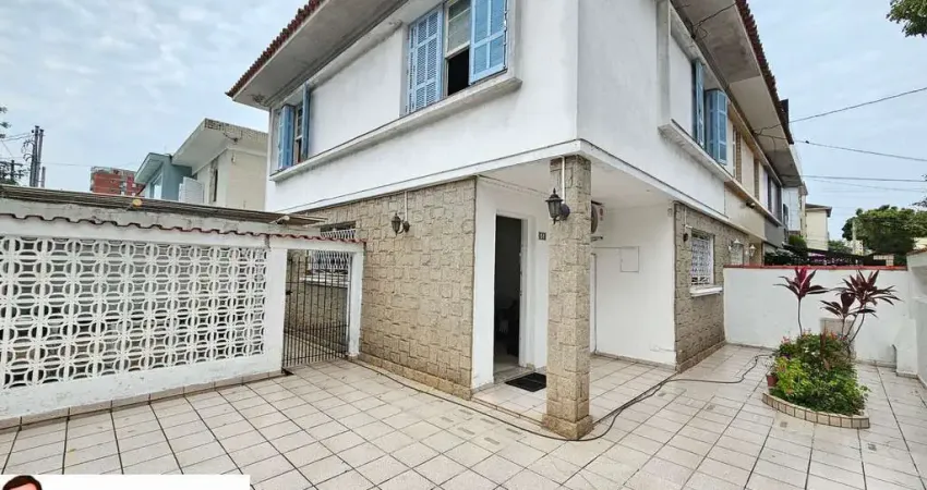 Casa com 3 quartos à venda na Rua Saturnino de Brito, Marapé, Santos