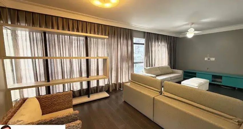 Apartamento alto padrão, 1 por andar! 4 quartos, sendo 2 suítes, 3 vagas de garagem, gonzaga, uma das melhores localizções de santos.