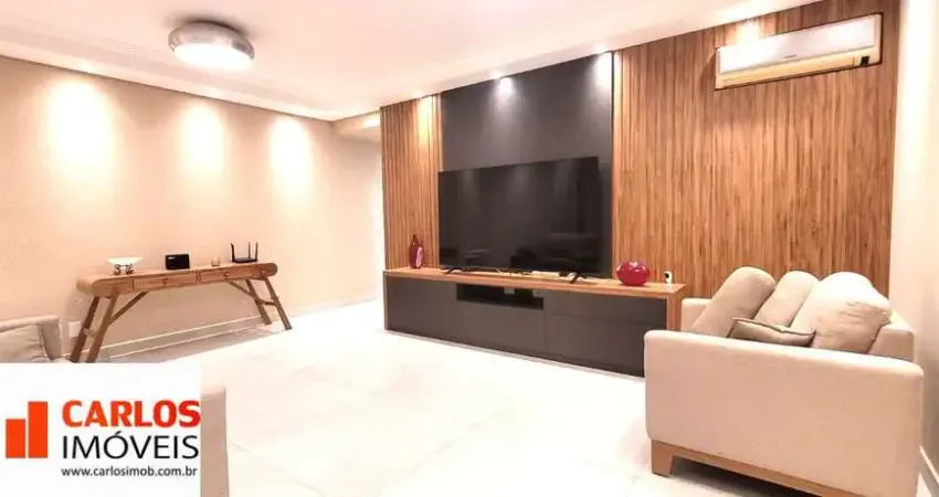 Confortável e elegante apartamento à venda na ponta da praia.