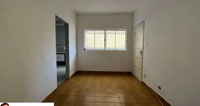 Oportunidade na Vila Mathias! Apartamento de 02 quartos, com varanda, R$ 250mil.