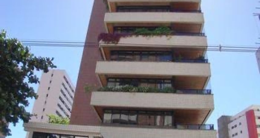 Belíssimo apartamento na Aldeota com 400m, 4 suítes, 2 dependências e 4 vagas