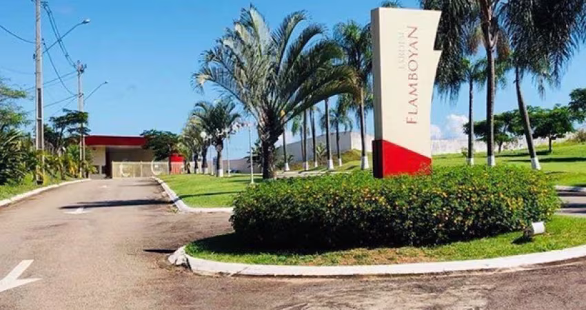 Terreno à venda Condomínio Residencial Flamboyan, 600m², leve declive, portaria 24hs com monitoramento por câmeras e rondas motorizadas, possui também um sistema de lazer com Quadra Poliesportiva, Qua