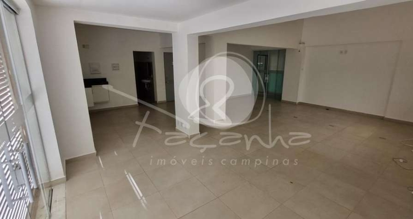 Casa comercial para alugar no Cambuí, em Campinas. Ótima localização!