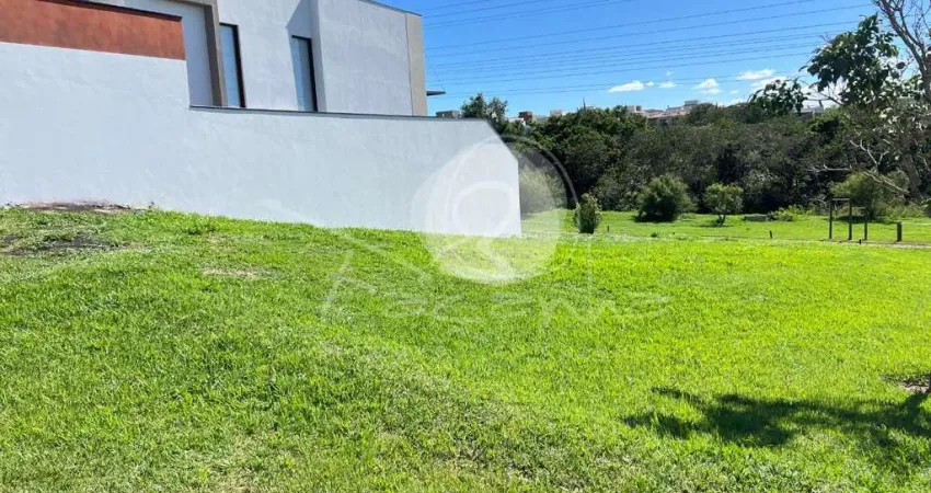 Terreno em condomínio fechado à venda na Avenida Carlos Diaulas Serpa, Loteamento Parque dos Alecrins, Campinas