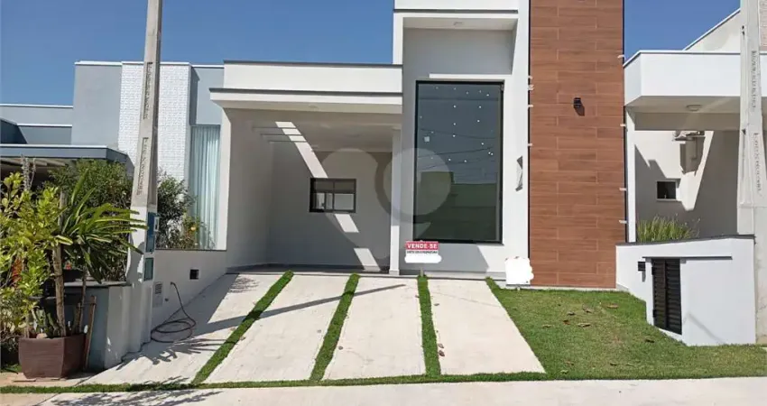 Casa térrea com 3 quartos à venda ou para locação em Village Moutonnée - SP