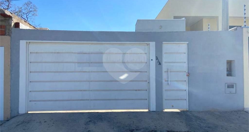 Casa com 2 quartos à venda em Residencial Vila Martins - SP