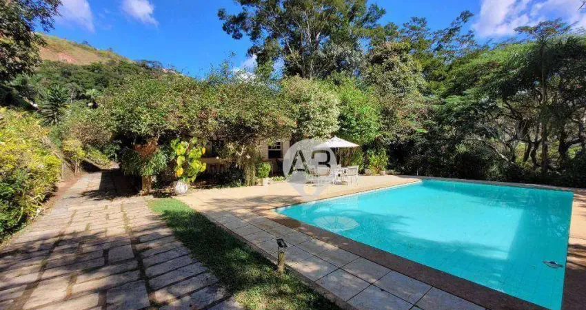 Casa com 4 dormitórios à venda, 250 m² por r$ 1.390.000,00 - itaipava - petrópolis/rj