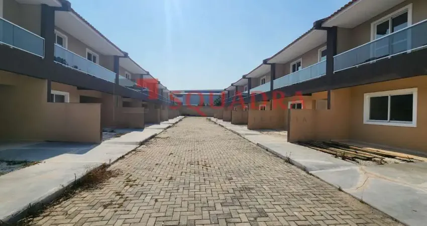 Sobrado com 3 dormitórios para alugar, 105 m² por R$ 2.080/mês - Roseira - São José dos Pinhais/PR