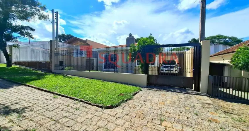Casa com 3 quartos para alugar na Rua Monte Castelo, 311, Tarumã, Curitiba