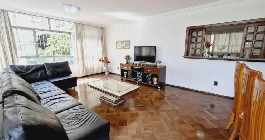 Apartamento tipo para venda com 3 quartos, sendo 1 suíte, 190m²