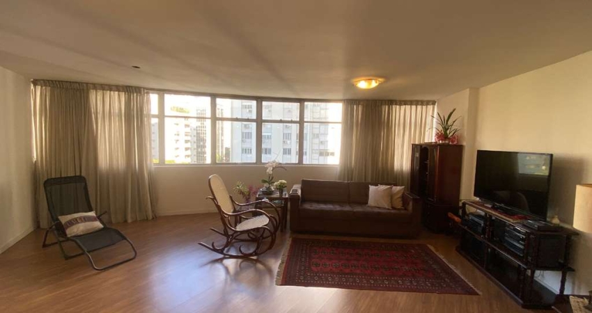 Apartamento tipo para venda com 3 quartos, sendo 1 suíte, 178m²