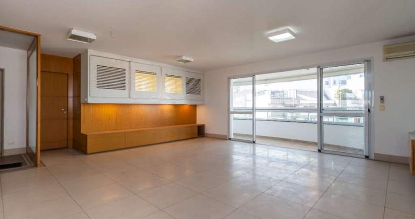 Apartamento tipo para venda com 3 quartos, sendo 3 suítes, 230m²