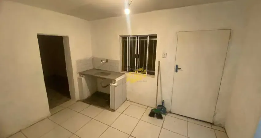 Casa com 2 dormitórios para alugar por R$ 780,00/mês - Parque das Américas - Mauá/SP