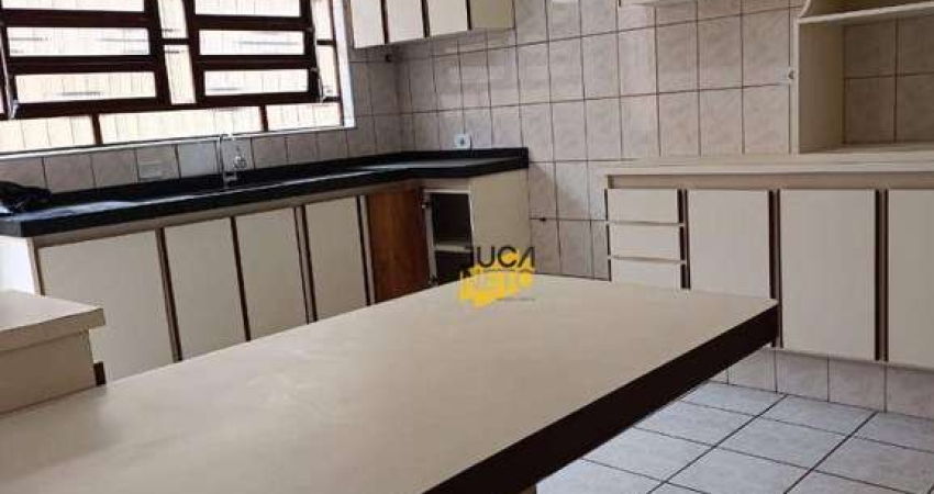Casa com 3 dormitórios à venda, 147 m² por R$ 550.000,00 - Vila Tavolaro - Ribeirão Pires/SP