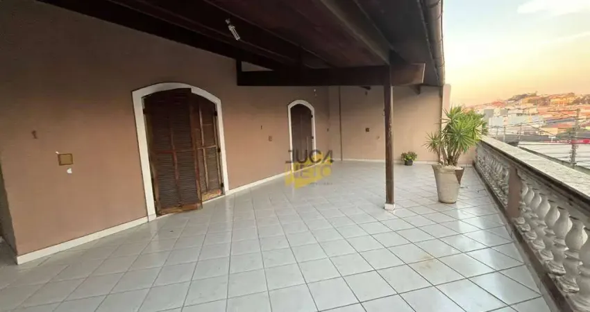 Sobrado com 3 dormitórios para alugar, 323 m² por R$ 4.277,00/mês - Jardim Pilar - Mauá/SP
