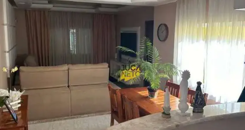 Sobrado com 3 dormitórios à venda, 343 m² por R$ 735.000,00 - Parque São Vicente - Mauá/SP