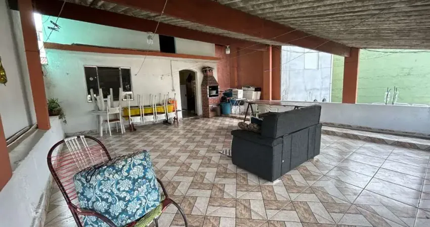Casa com 4 casas no terreno  à venda, 264 m² por R$ 420.000 - Vila Bocaina - Mauá/SP
