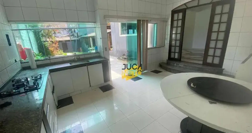 Sobrado com 3 dormitórios para alugar, 250 m² por R$ 3.000,00/mês - Vila Nossa Senhora das Vitórias - Mauá/SP