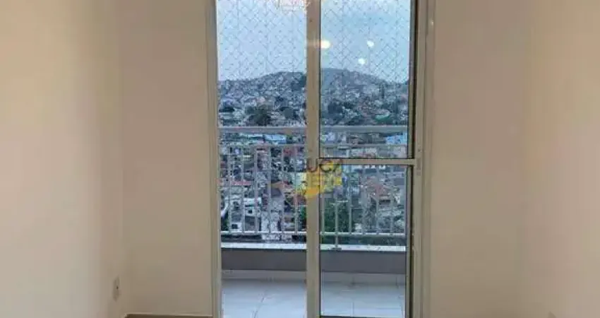 Apartamento com 3 dormitórios à venda, 61 m² por R$ 300.000,00 - Jardim Santo André - Santo André/SP