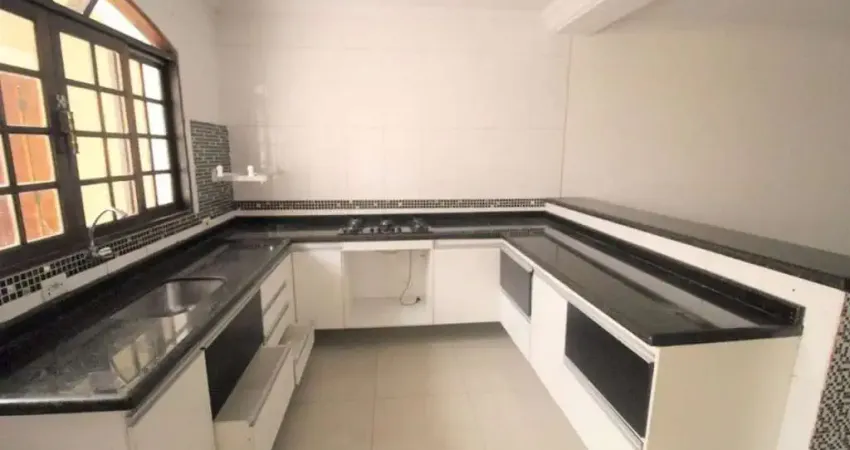 Casa com 2 dormitórios para alugar, 100 m² por R$ 1.500,00 - Vila Bocaina - Mauá/SP