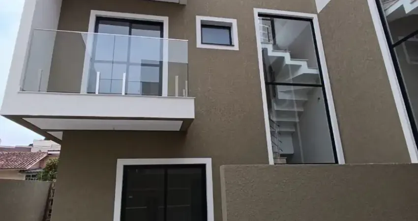 Casa com 3 quartos à venda na Rua Luiz Gallieri, 130, Uberaba, Curitiba