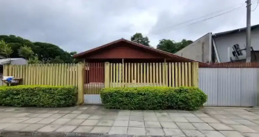 Linda casa à venda em Campo Largo.  432 metros de terreno Plano.