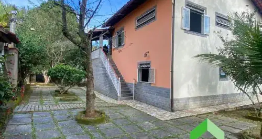 Casa com 6 Quartos, sendo 2 Suites, Vista Panorâmica em Ipiabas