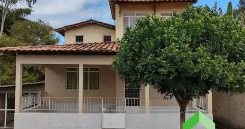 Seu Refúgio na Cidade da Seresta: Imóvel dos Sonhos em Conservatória!